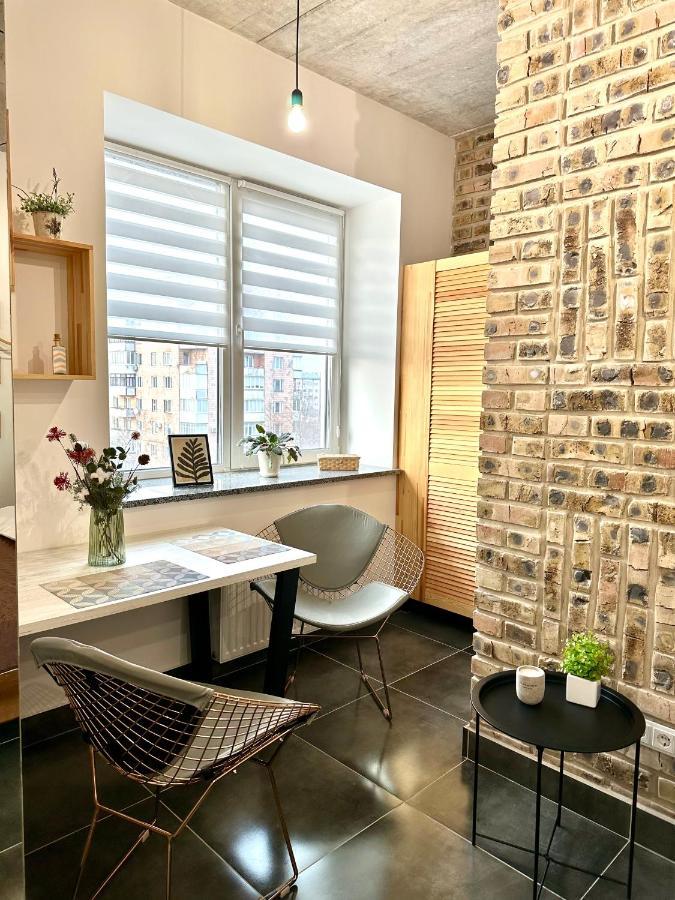 Designer Apartments In The City Center Rivne Kültér fotó