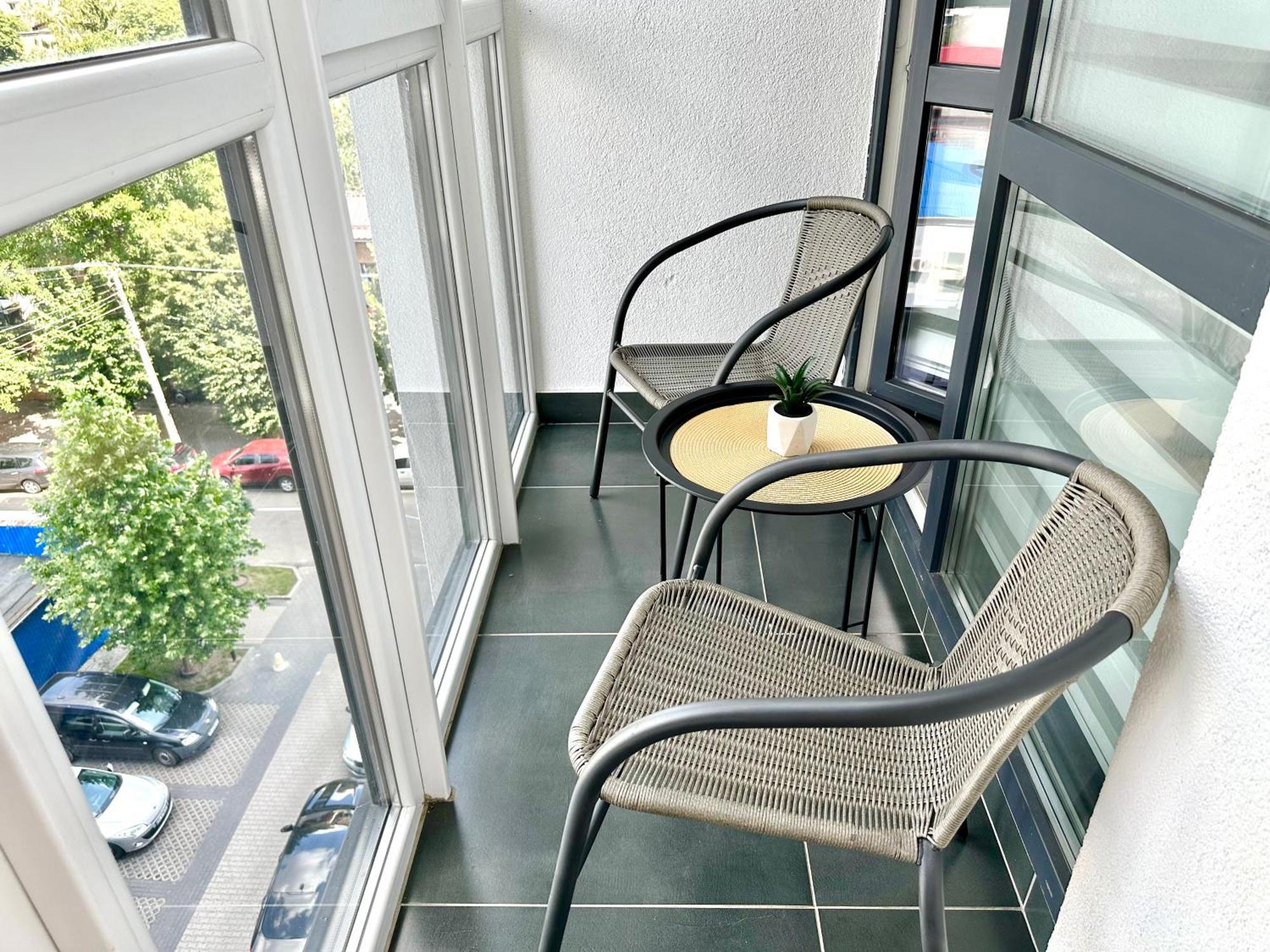 Designer Apartments In The City Center Rivne Kültér fotó
